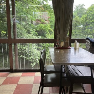 Maruya Shokudo - I wish I had a window seat.