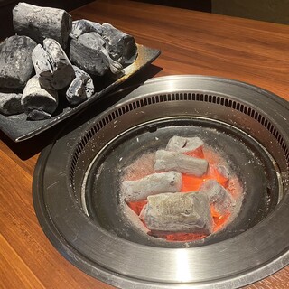 本格的炭火焼