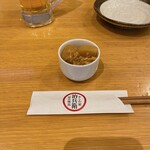 炭火焼き鳥 かしわ屋 治兵衛 - お通しです