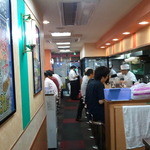 餃子の王将 - 店内、奥からのショットだよ♪