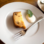アダンソニア - デザートはパウンドケーキでした。