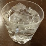 Men Sushi Tabe Dokoro Ichiyoshi - 痛い風吹いてるのに、何を飲んでんねん。氷水か？