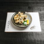 Nakamori - オコゼの後造りの唐揚げ
      
      揚げても抜群に美味しいオコゼ！
      鳥にも劣らないぷりぷり感、旨味が凝縮して、お酒が進む一品です。