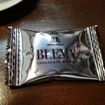 キッチン ブルー グローブ - お菓子のアップ