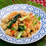 Spicy fried Yakisoba (stir-fried noodles) with Thai flat rice noodles