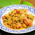Fried shrimp with egg curry
