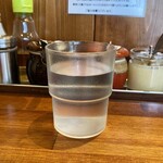 横浜家系ラーメン 三郷家 - 水。
