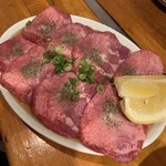 焼肉ホルモン 万千 - 