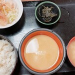 Keiou Takao San Onsen Gokurakuyu - 麦とろ飯880円