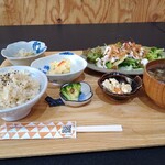 八満食堂 コレコウジツ - ランチ