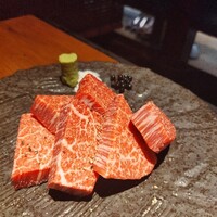 和牛とタン 焼肉 とみ 新橋本店 - シャトーブリアン