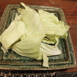 阿うん 博多串焼きの店 - お通し（キャベツ）