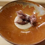 鮨 大門 - ホタルイカ　肝ソース