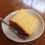 ペンション はなのや - 定食来るまでお茶とシフォンで待ちます