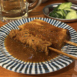 Gyouzanoneotaishuusakabanyukamura - ねじりバラ串、焼き豆腐串