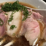 AKEBI - ちゃーしゅー中華そば　の焼豚アップ