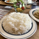 キッチン あずま - ごはんは山盛り４００グラム‼️♪（ｖ＾＿＾）ｖ