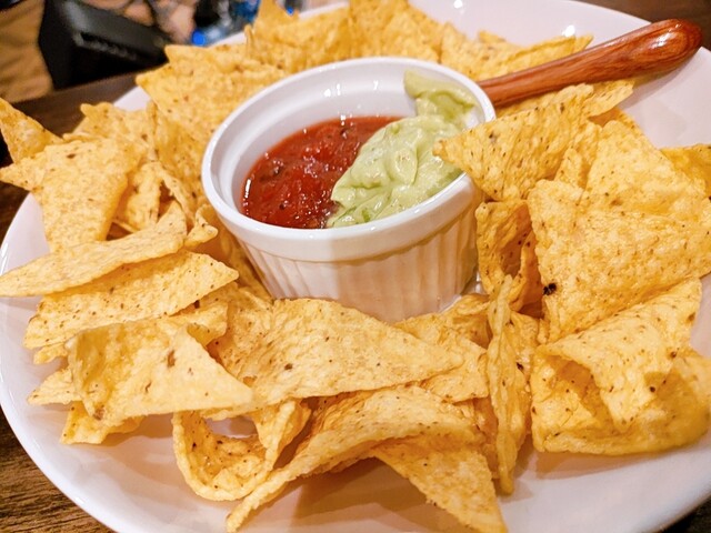 Cafe &amp; Livespot FJ's photo 5