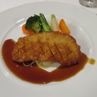 レストラン カスケード - 仔牛のカツレツ