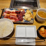 Yakiniku Shokudou Yamato - 3種盛り定食　1518円