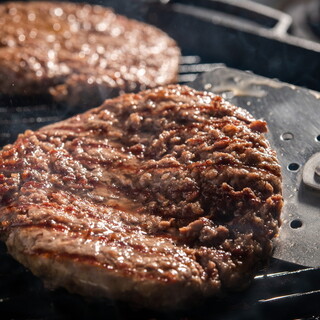 こだわりのビーフパティ