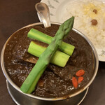 トマト - ビーフタンカレー（季節の野菜入り）¥4100