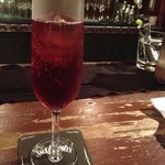 ジャッカル - カクテル「キールロワイヤル」(250円)