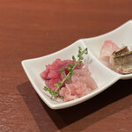 酒肴場 屯 - まぐろの中落ち、さわらの中落ち