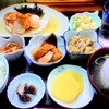 Tabedokoro Aida - 活帆立バター焼定食￥800とお酒￥300