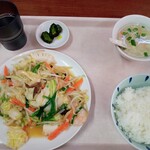 中華大千居 - 海鮮と野菜の塩味炒めランチ