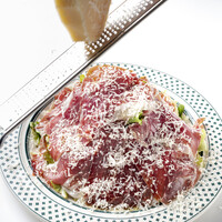 生ハムとパルミジャーノチーズのサラダ