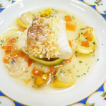 トゥールダルジャン 東京 - 甘鯛のクルスティアンとコキヤージュ　色彩豊かな野菜のタリアテッレ
                                