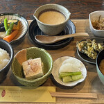 御厨 - とろろ汁御膳(¥1,730)