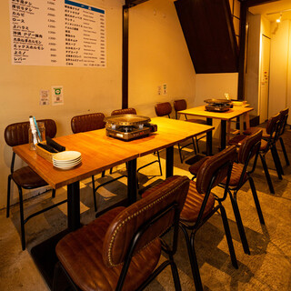 《1F》カジュアルな空間で友人や家族と気軽にお食事♪