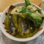 庵タンドール - グラタンの下には大きなオイルサーディン