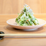 Snap peas and whitebait with mascarpone white dressing