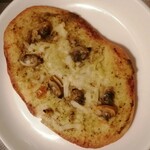 ラキュイジーヌノア - 料理写真:アサリのピザ