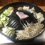 Sapporo Jingisukan Hitsuji No Kamisama - 初回野菜1人前（110円）