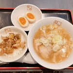 喜多方ラーメン 坂内 - ミニ炙り焼豚ご飯と半ラーメンセット