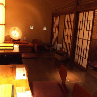 【完全個室＆半個室】様々なシーンで使える落ち着いた空間