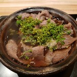 新地 やま本 - 花山椒と牛肉の鍋。