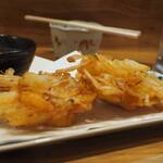 卓 - 小エビと新玉ねぎのかきあげその２