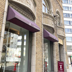 出入橋きんつば屋 - ◼️このあたりはいい感じのビルがたくさん残っています。リノベーションして大切に引き継いでいく