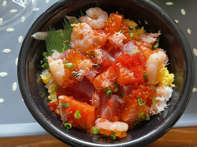 魚丼 国分町店 （UODON） - 勾当台公園/海鮮丼 | 食べログ
