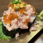 豊洲直送鮮魚と釜飯 二代目 魚義 - 海鮮こぼれ寿司 小
