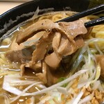 Ramen Tsukasa - 司らーめんのロールチャーシュー 箸で持つだけで崩れてボロボロに