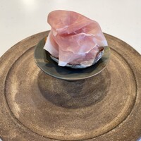 Peace - 【生ハム】豪・グストミオ社 14ヶ月熟成生ハムのブルスケッタ 中村食糧のカンパーニュとピスタチオ・バターで