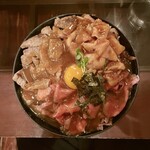 Sumibi Suteki Hidamari An - 3種盛肉丼 並 900円