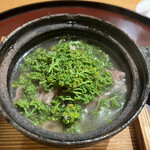 日本料理 太月 - 少な目コース２３１００円。花山椒鍋。鮮やかな花山椒をたっぷりと、贅沢な一品です♩ 爽やかな風味が春の息吹を感じさせます（╹◡╹）（╹◡╹）