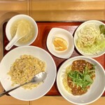 中華キッチン 桂林 - えびチャーハンとジャージャー麺